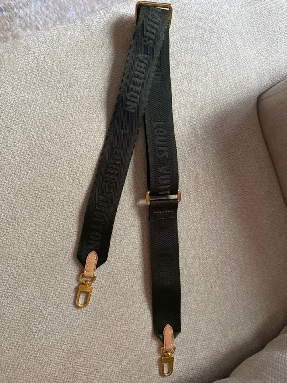 LV multi pochette strap